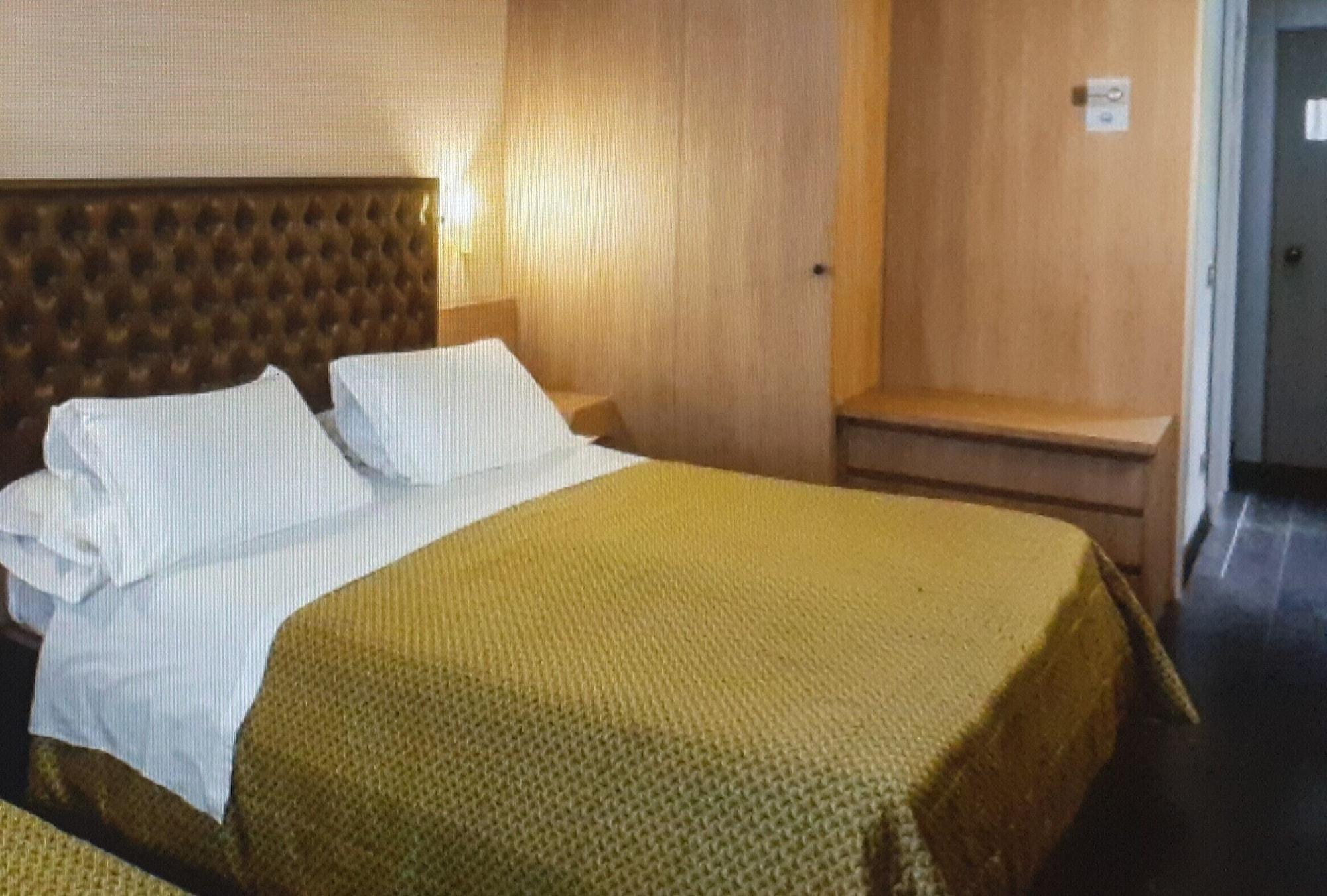 Viva Hotel Авелліно Екстер'єр фото