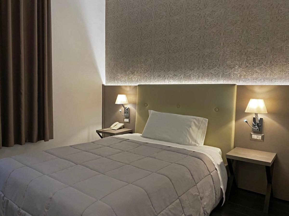 Viva Hotel Авелліно Екстер'єр фото