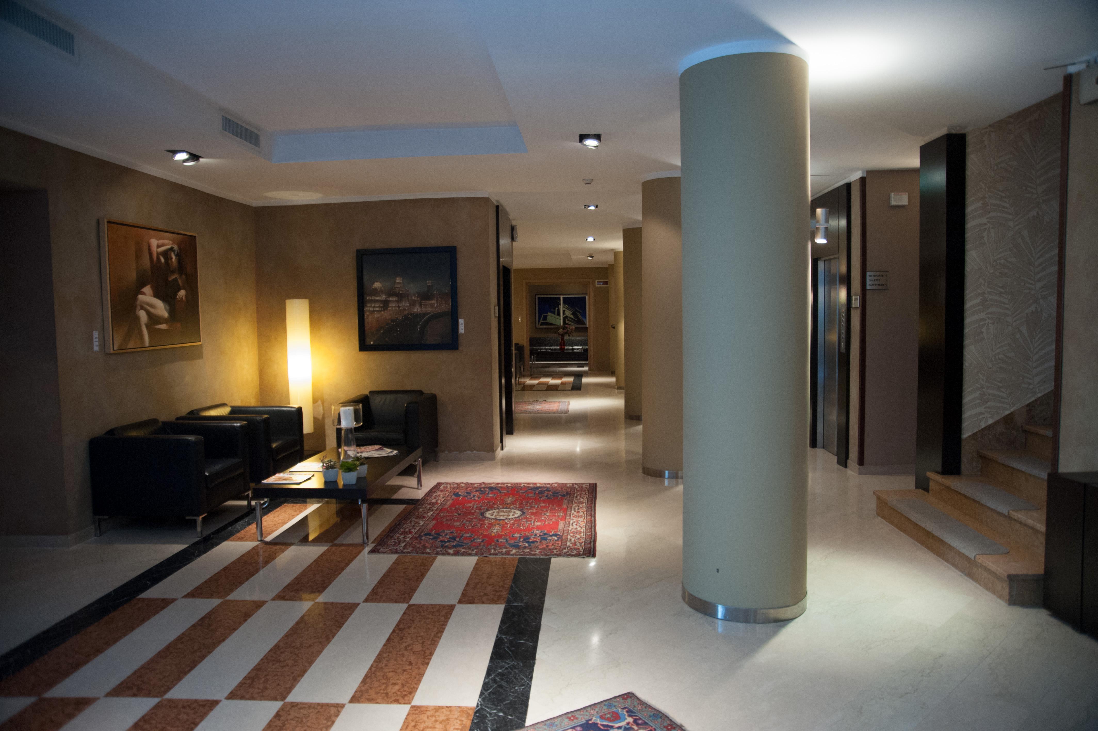 Viva Hotel Авелліно Екстер'єр фото